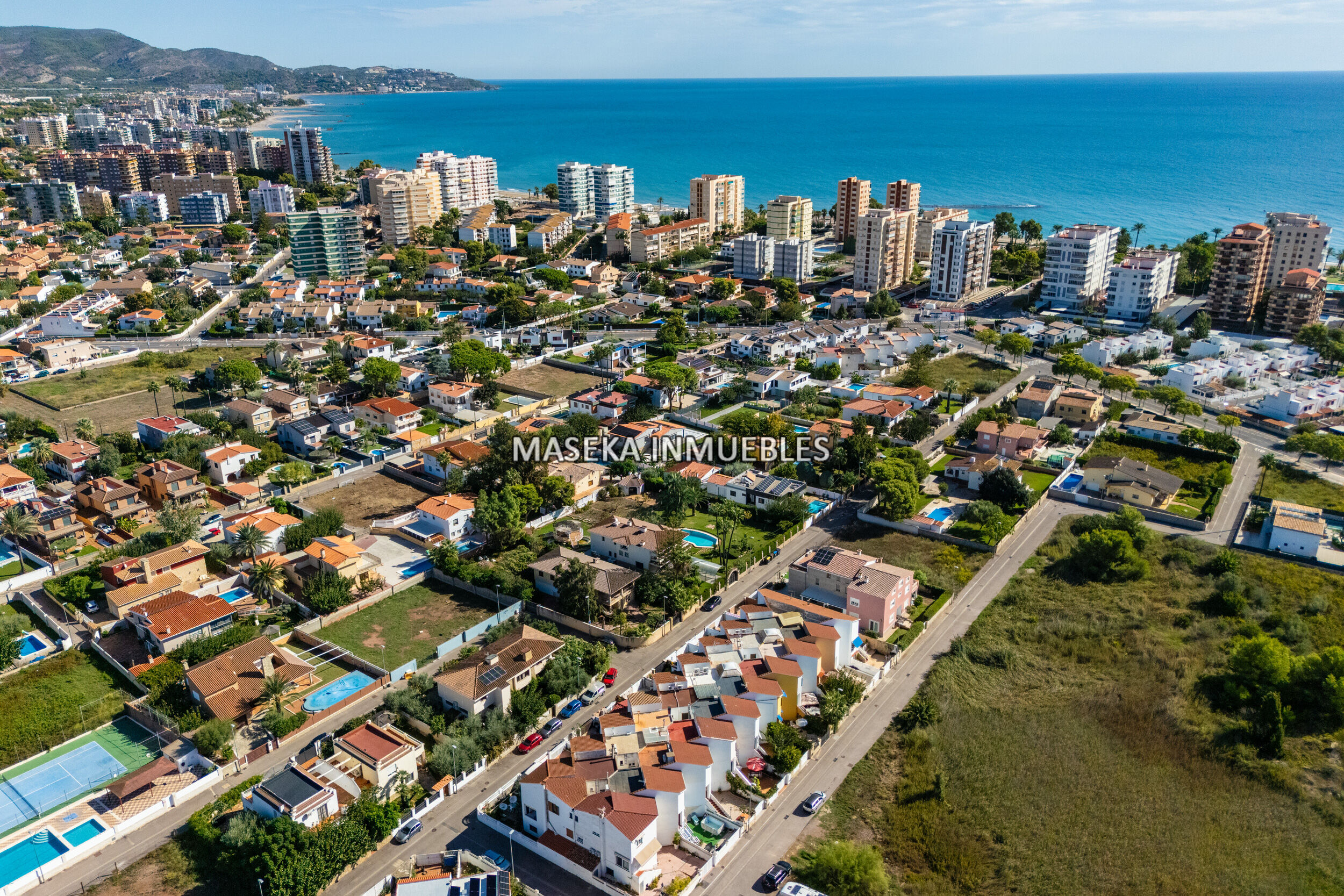 Chalet pareado a 500 m de la playa en Heliópolis